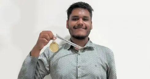 award-img