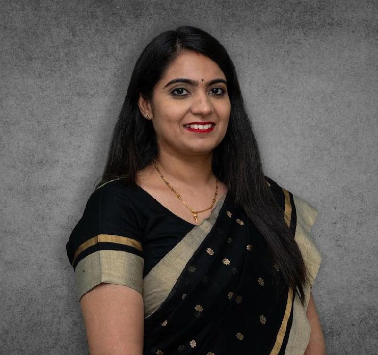 Ms. Esha Khanna